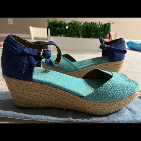 TOMS SANDALS - Picture 3 of 6